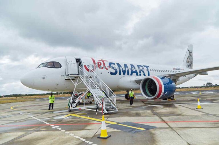 Fracasa ruta Montevideo-Buenos Aires de JetSmart: afirman que la empresa quería 0.000 de subsidio
