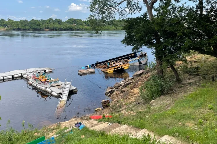 Se hundió Casa Bote: emblema del turismo de Guayana