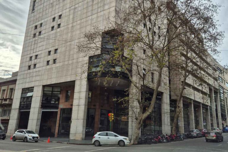 Disputa entre el Sodre y el sindicato: Afusodre pide un salario justo y Da Silveira los califica de “salvajes”