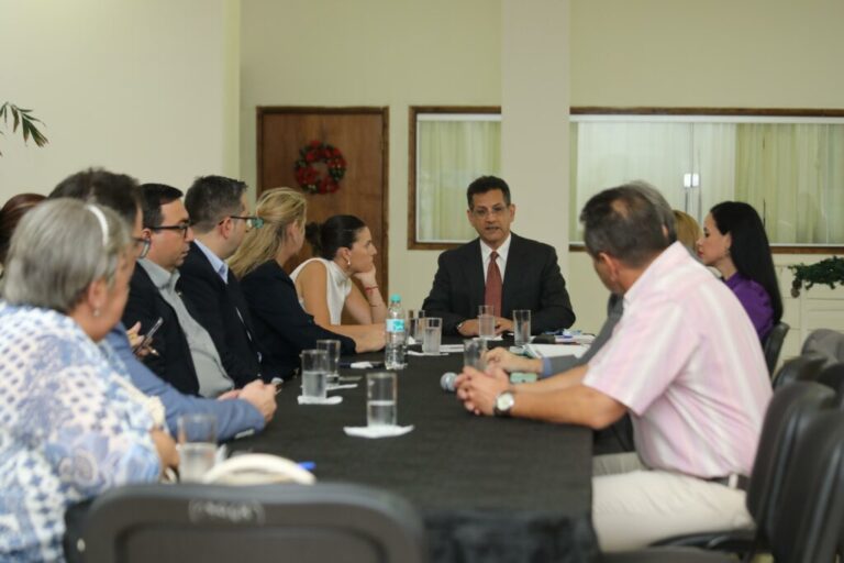 SENATUR APOYA LA FORMALIZACIÓN DE LAS PLATAFORMAS COMO CLAVE PARA EL FUTURO DEL TURISMO EN PARAGUAY
