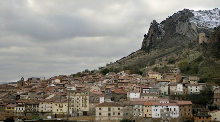 Poza de la Sal se incorpora a la lista de pueblos imprescindibles 2025