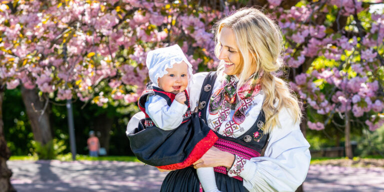 Entre fiordos y trajes: Todo sobre la vestimenta tradicional noruega