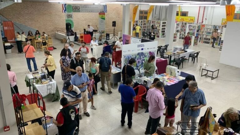 Concluye hoy la Feria del Libro Chacú-Guaraní, en medio de polémica por poemario de Martí