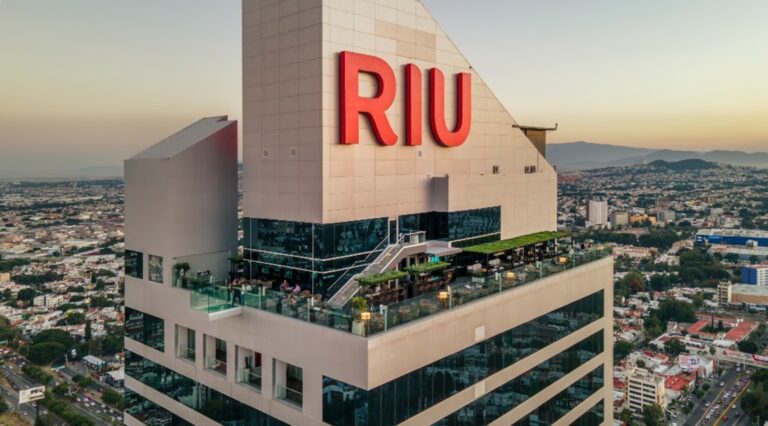 Riu Plaza Guadalajara inaugura una experiencia de vértigo