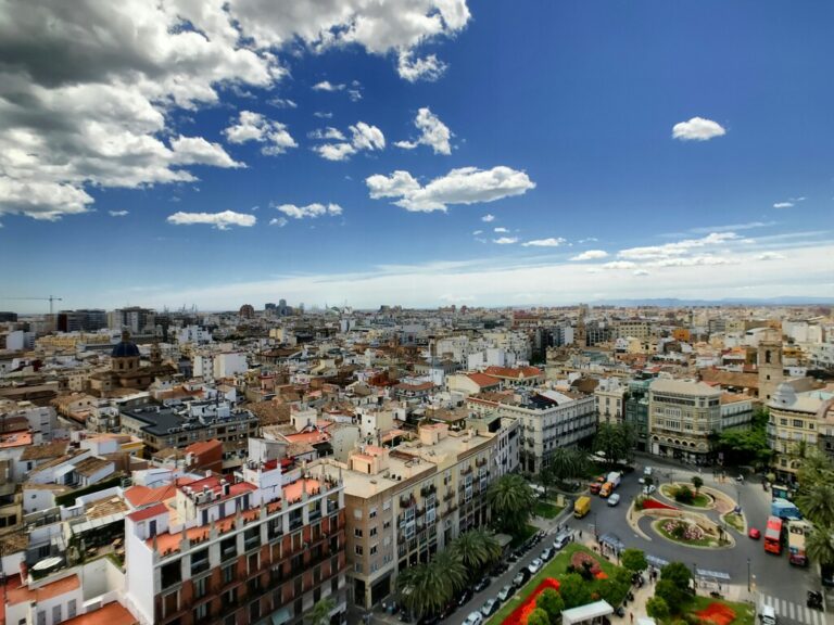 Valencia se las prometía felices con su nueva ley para regular pisos turísticos. Hasta que llegó “la trampa de los 11 días”