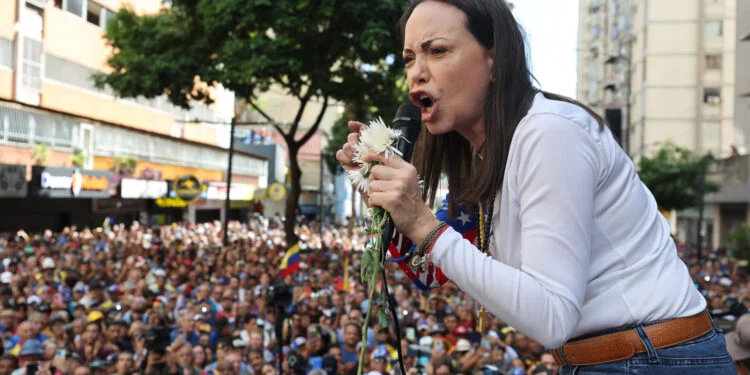 María Corina Machado denuncia la precariedad salarial de los maestros en Venezuela: «Esto significa hambre»
