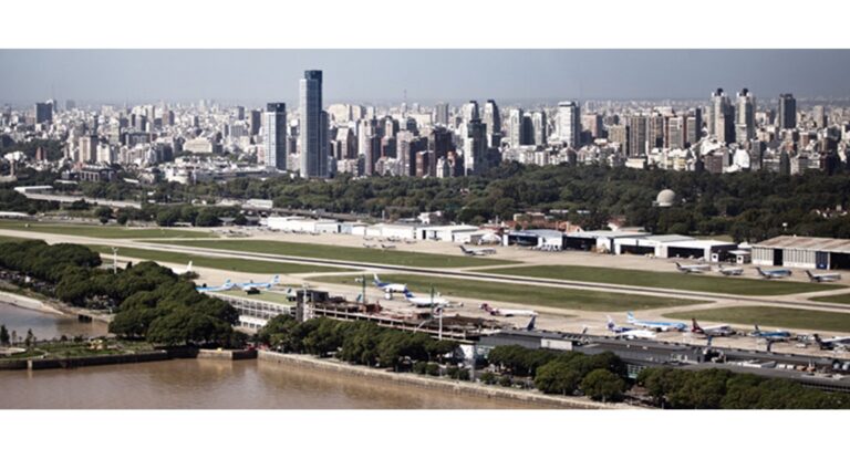 Nuevos destinos y más red de vuelos para impulsar el invierno en Argentina