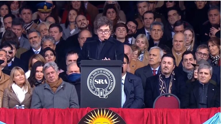 El Presidente Javier Milei anunció una baja permanente de las retenciones al campo