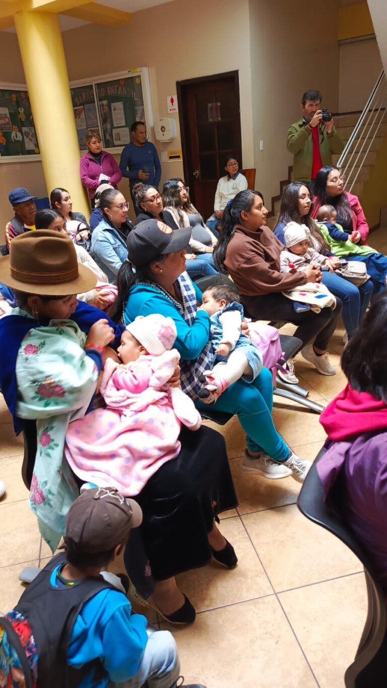 Distrito Riobamba del Ministerio de Desarrollo Humano inauguró espacio de lactancia materna