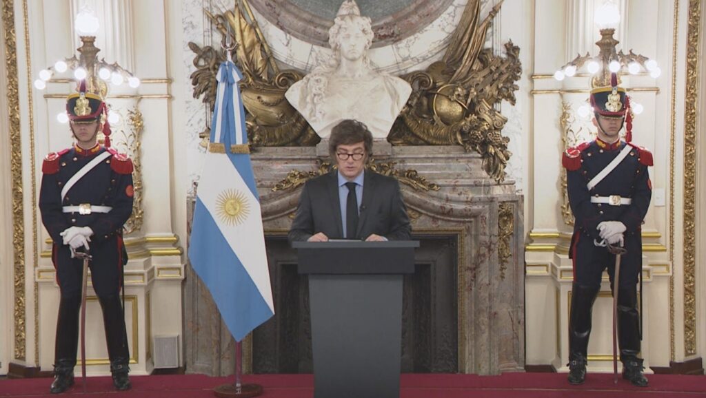 Javier Milei presentó el Presupuesto 2026 en cadena nacional: «Lo peor ya pasó» y énfasis en el equilibrio fiscal Javier Milei presentó el Presupuesto 2026 en cadena nacional: «Lo peor ya pasó» y énfasis en el equilibrio fiscal