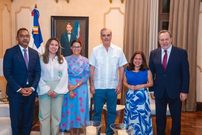 PRESIDENTE DE REPÚBLICA DOMINICANA FELICITÓ A PARAGUAY POR LOS JUEGOS PANAMERICANOS 2031 Y REVELÓ SU VOTO A FAVOR