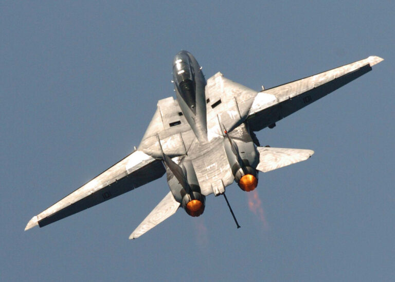 El microprocesador que adelantó al Intel 4004 no estaba en un ordenador, sino un lugar secreto: un F-14
