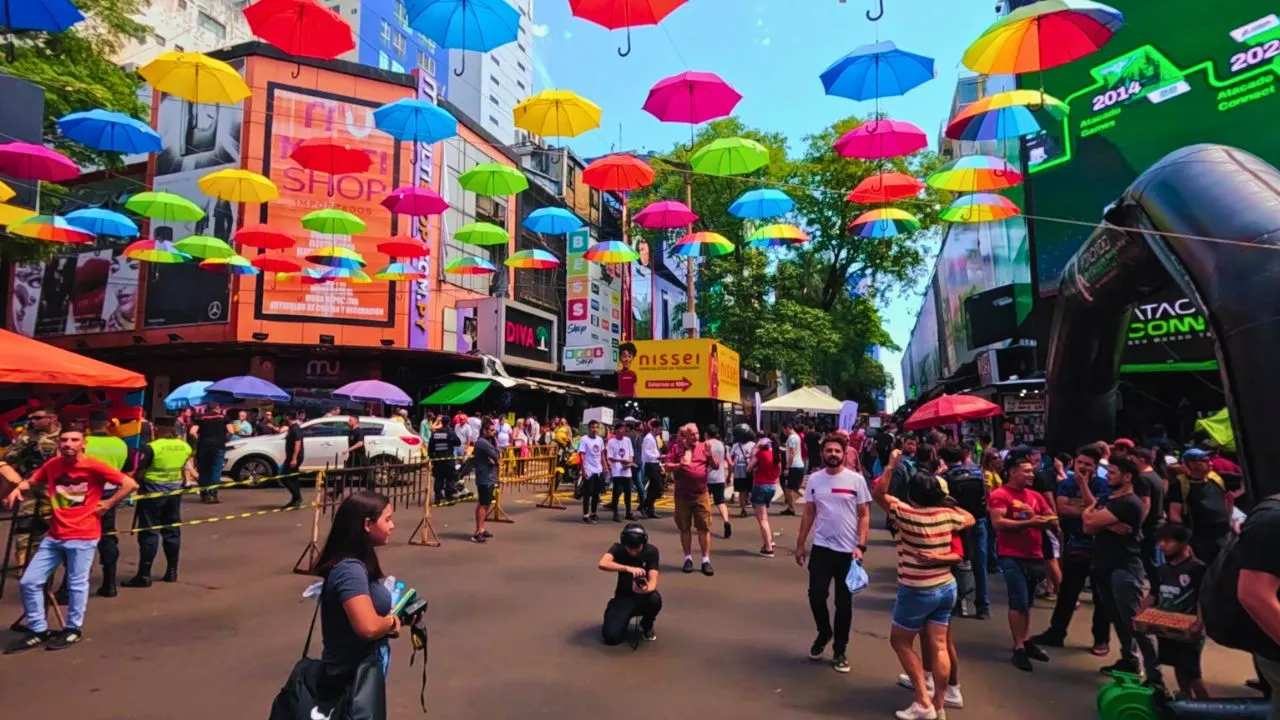 Ciudad del Este da inicio al Black Friday con un despliegue turístico y cultural Ciudad del Este da inicio al Black Friday con un despliegue turístico y cultural