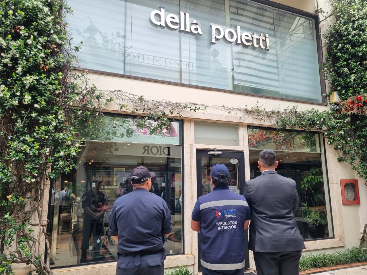 La DNIT intensifica controles contra la evasión y el contrabando en el sector de lujo La DNIT intensifica controles contra la evasión y el contrabando en el sector de lujo