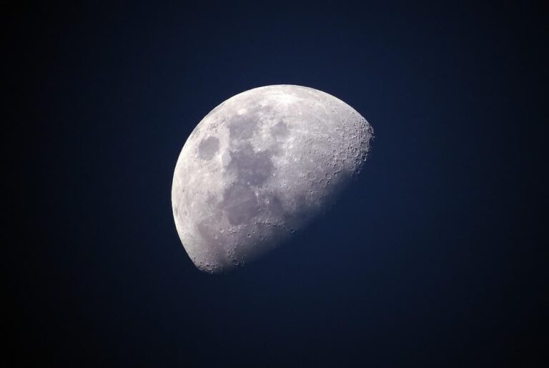 El planeta Theia que formó la Luna viene del interior del sistema solar