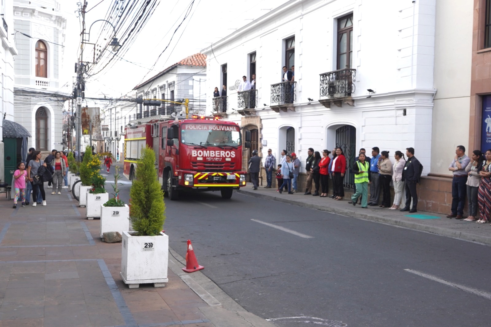 «Fuego y heridos» realizan simulacro en la Fiscalía General del Estado || El ejercicio contó con apoyo operativo de la Policía Boliviana, Cuerpo de Bomberos, Radio Patrullas 110 y la Patrulla de Auxilio «Fuego y heridos» realizan simulacro en la Fiscalía General del Estado || El ejercicio contó con apoyo operativo de la Policía Boliviana, Cuerpo de Bomberos, Radio Patrullas 110 y la Patrulla de Auxilio