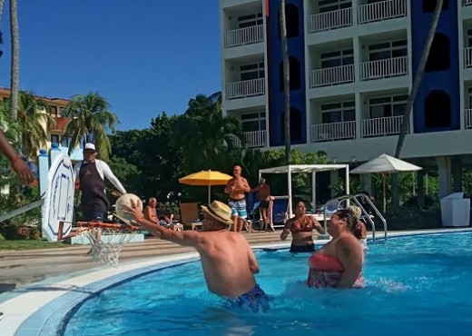 Cuba: turista cubano aumenta en hoteles y el internacional cae