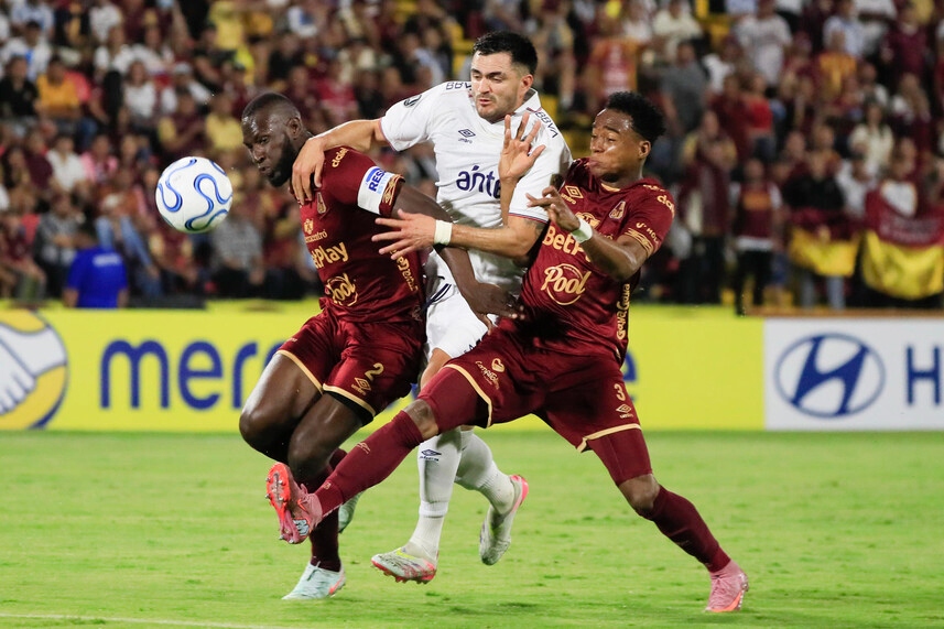 Nacional dejó muchas dudas y fue goleado por Deportes Tolima en Colombia