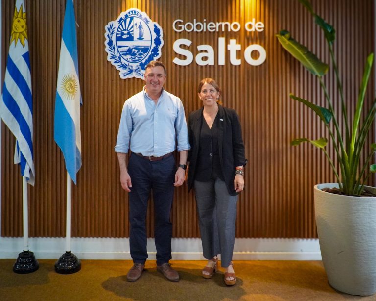 Albisu recibió a la nueva cónsul de la República Argentina en Salto