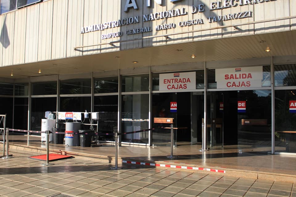 Atome reclama energía barata y Paraguay enfrenta una disputa millonaria Atome reclama energía barata y Paraguay enfrenta una disputa millonaria