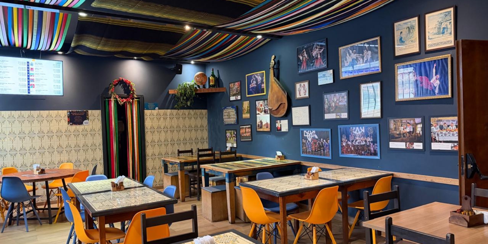 Bar de Curitiba abre suas portas para artistas independentes semanalmente; saiba como participar Bar de Curitiba abre suas portas para artistas independentes semanalmente; saiba como participar