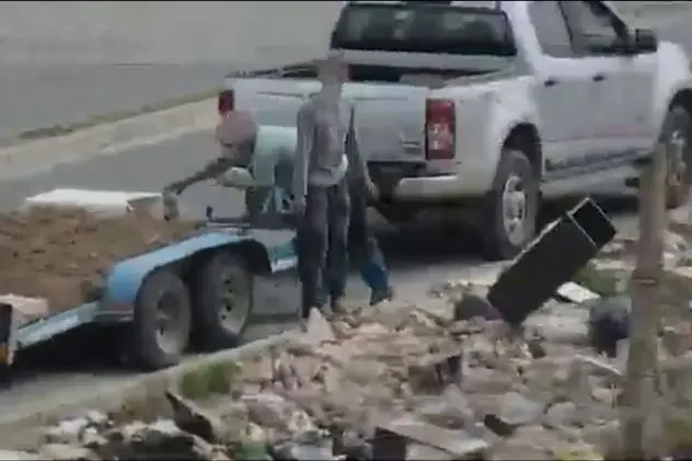 Basura en la vía pública: tres detenidos y una multa millonaria por arrojar residuos en un terreno baldío de Córdoba