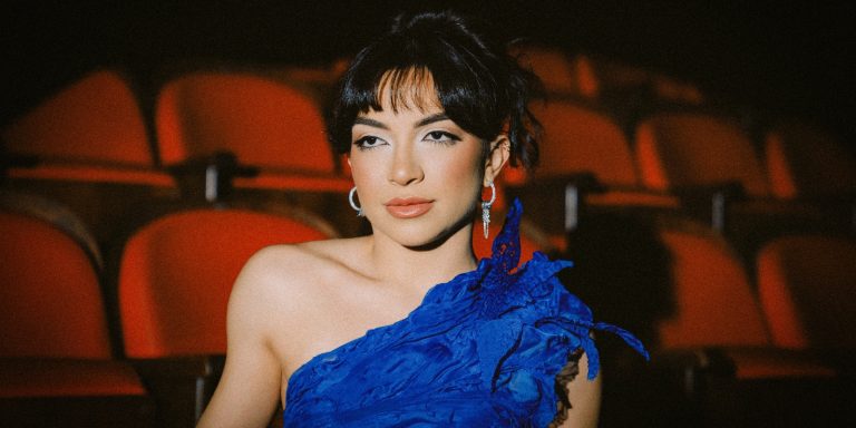 Cantora Ana Laura Lopes retorna a Curitiba com show acústico inédito neste final de semana