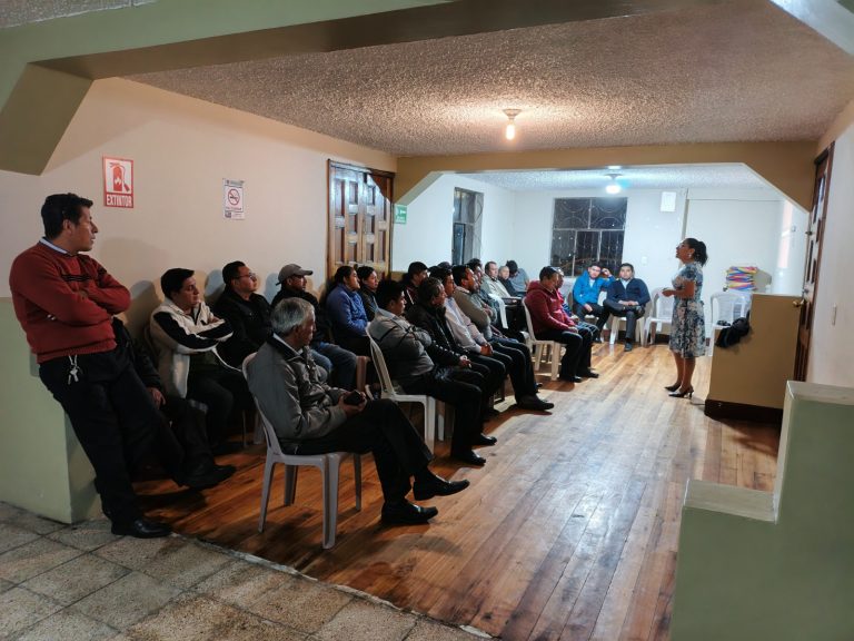 ¡Capacitación en marcha para el sector transportista de Guano!