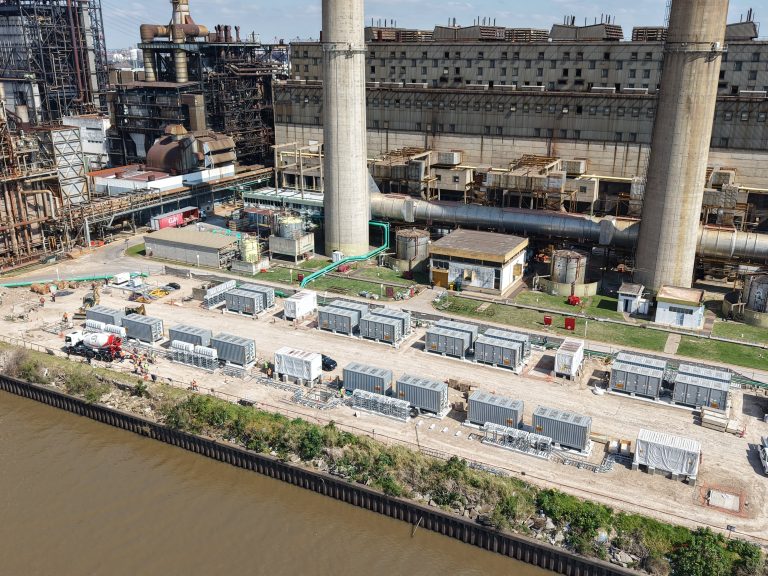 Central Puerto sale de compras: busca en petróleo, minería y centrales eléctricas