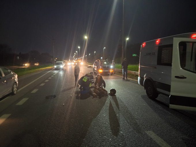 Choque entre una moto, un camión y un auto en la Ruta 36: un hombre terminó hospitalizado