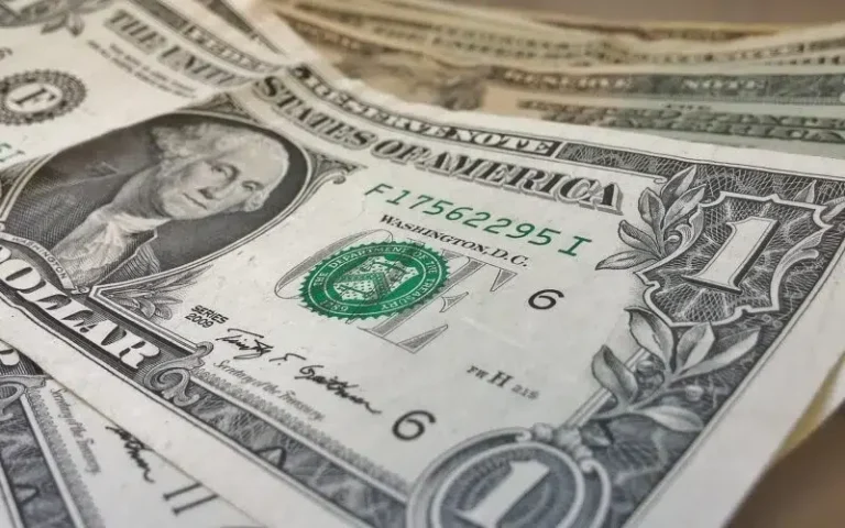 Dólar oficial BCV HOY pisa el escalón de los 855 bolívares al cerrar la semana