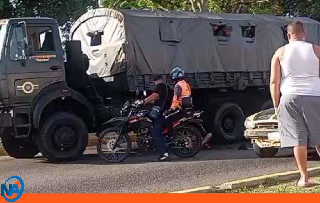 Dos fallecidos tras choque entre motocicleta y camión de la GNB Dos fallecidos tras choque entre motocicleta y camión de la GNB