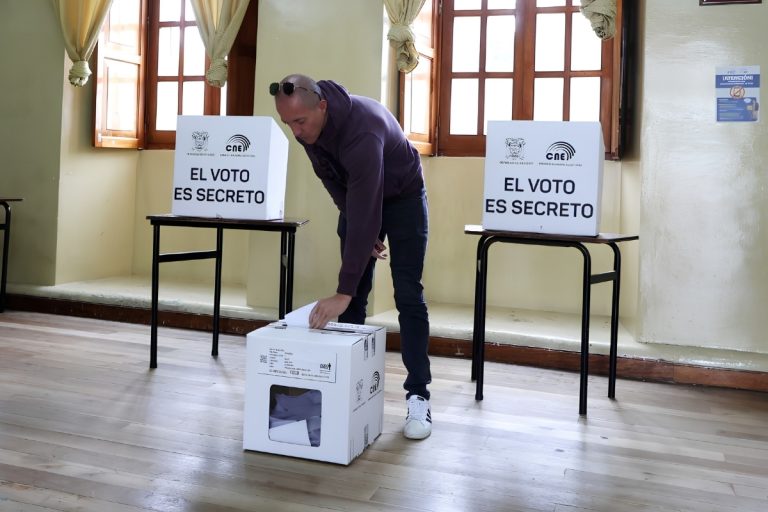 Ecuatorianos elegirán a siete consejeros de entre 65 candidatos al Cpccs