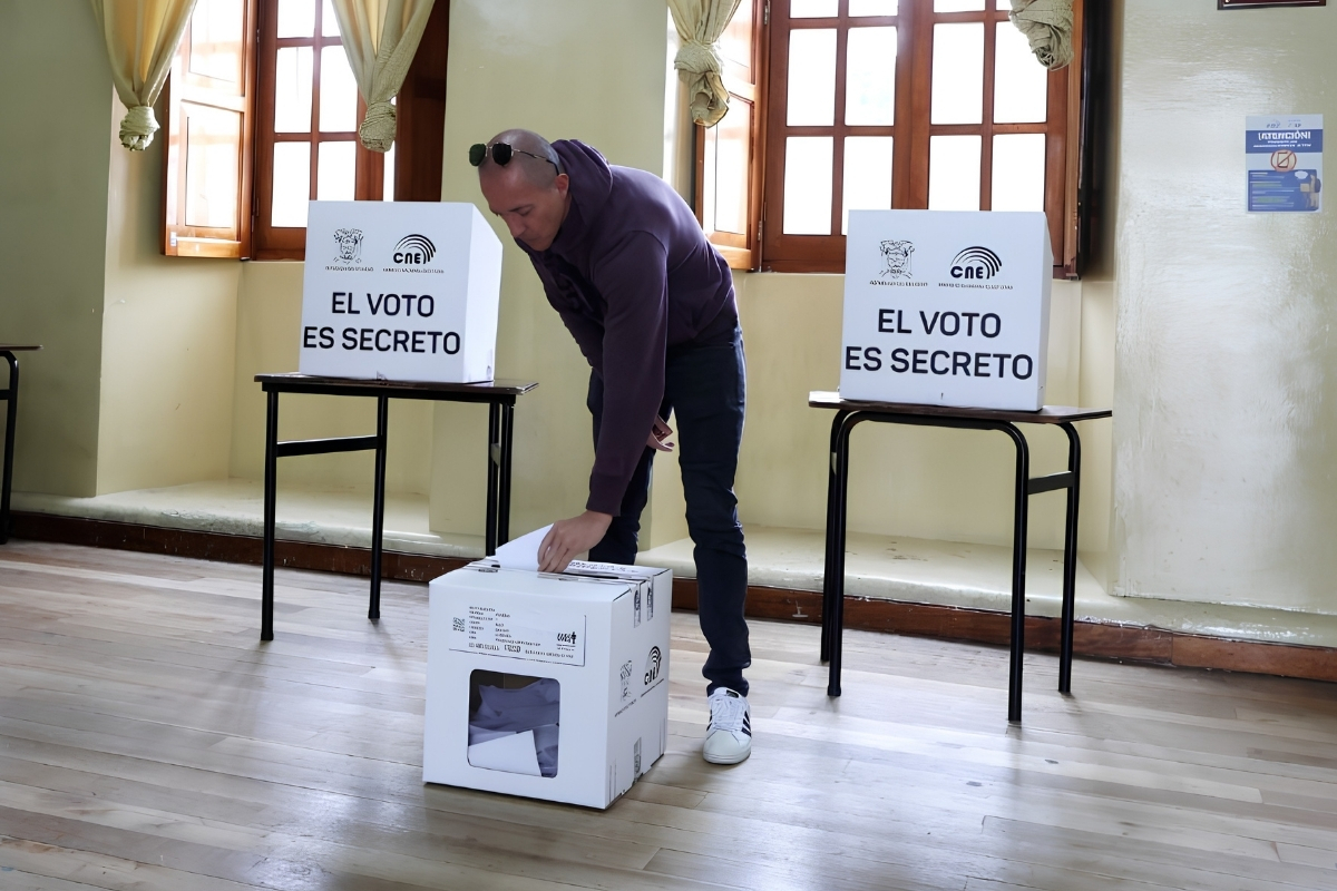 Ecuatorianos elegirán a siete consejeros de entre 65 candidatos al Cpccs