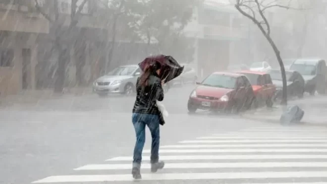 El alerta por tormentas se extiende hasta el martes 29 en el territorio provincial