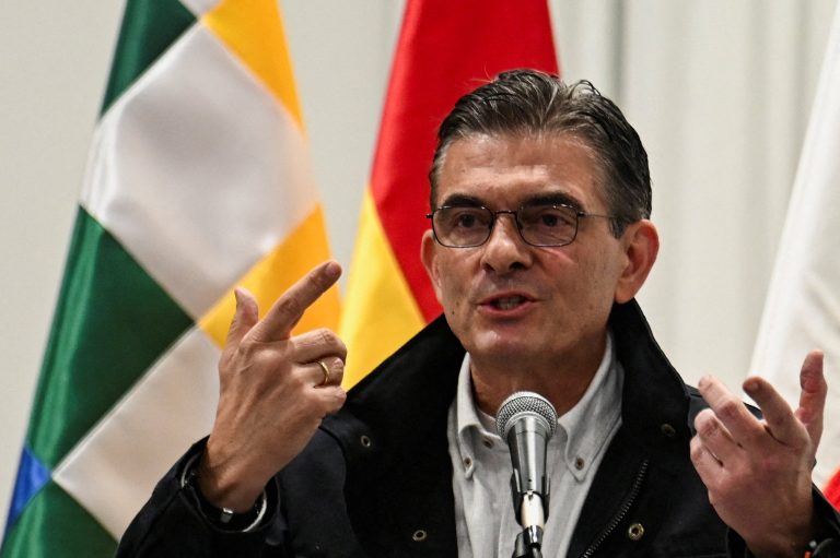 El presidente de Bolivia anunció la eliminación del subsidio al diésel tras la aprobación del acuerdo con el FMI