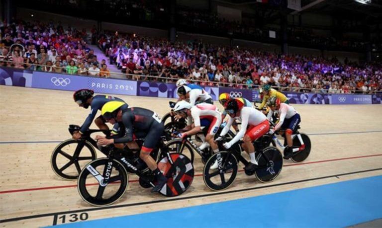 El relevo al compañero como principal arma de la Madison en ciclismo en pista