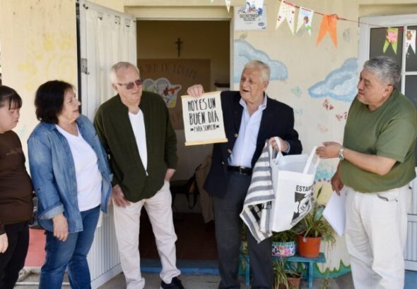 Entregaron un subsidio a la Asociación Síndrome de Down para construir un playón deportivo