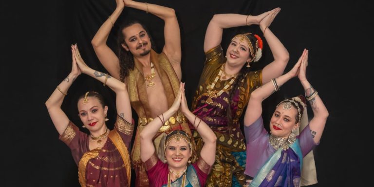 Evento que celebra a cultura indiana acontece em Curitiba; veja a programação