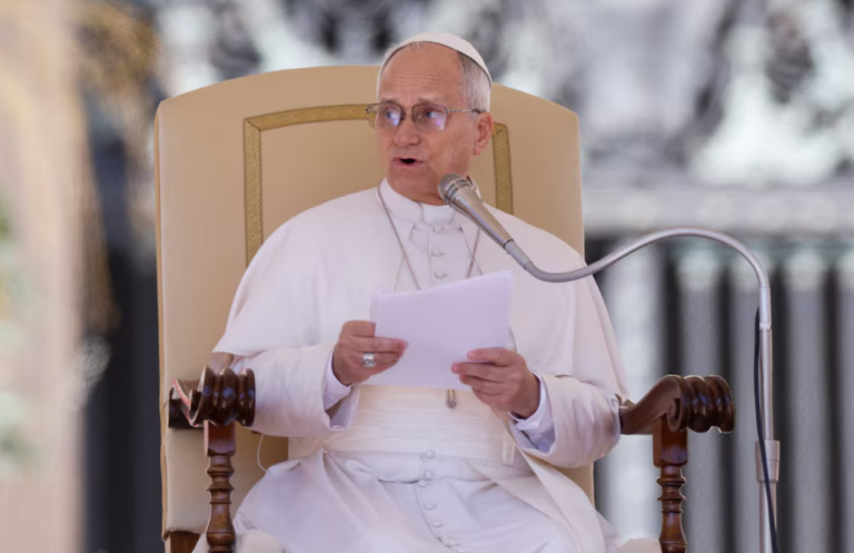 ‘Extrema direita não é expressão autêntica do cristianismo’, diz papa Leão