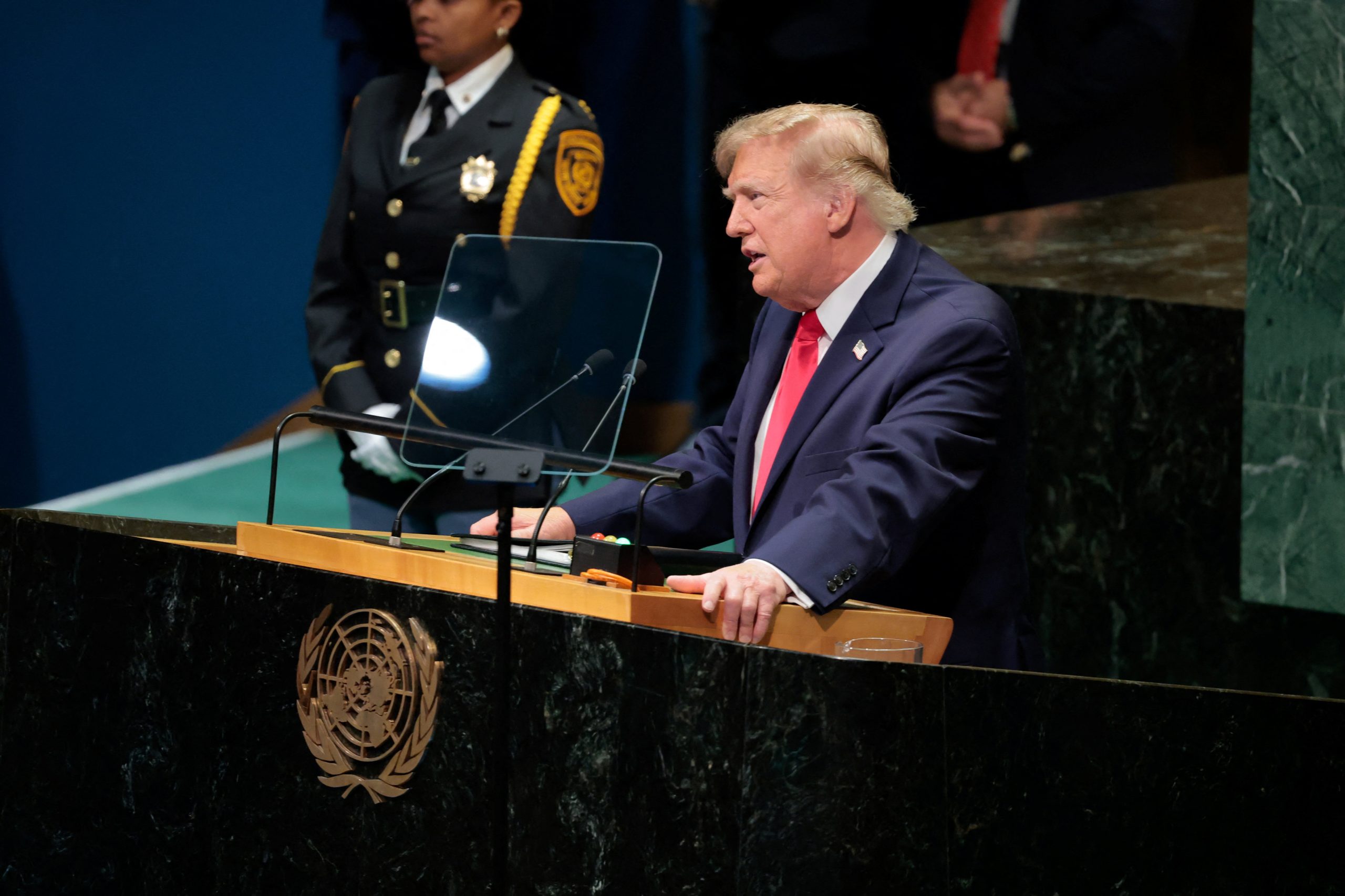 Fala de Trump na ONU sobre aniquilar o Irã constitui crime de guerra e ameaça nuclear