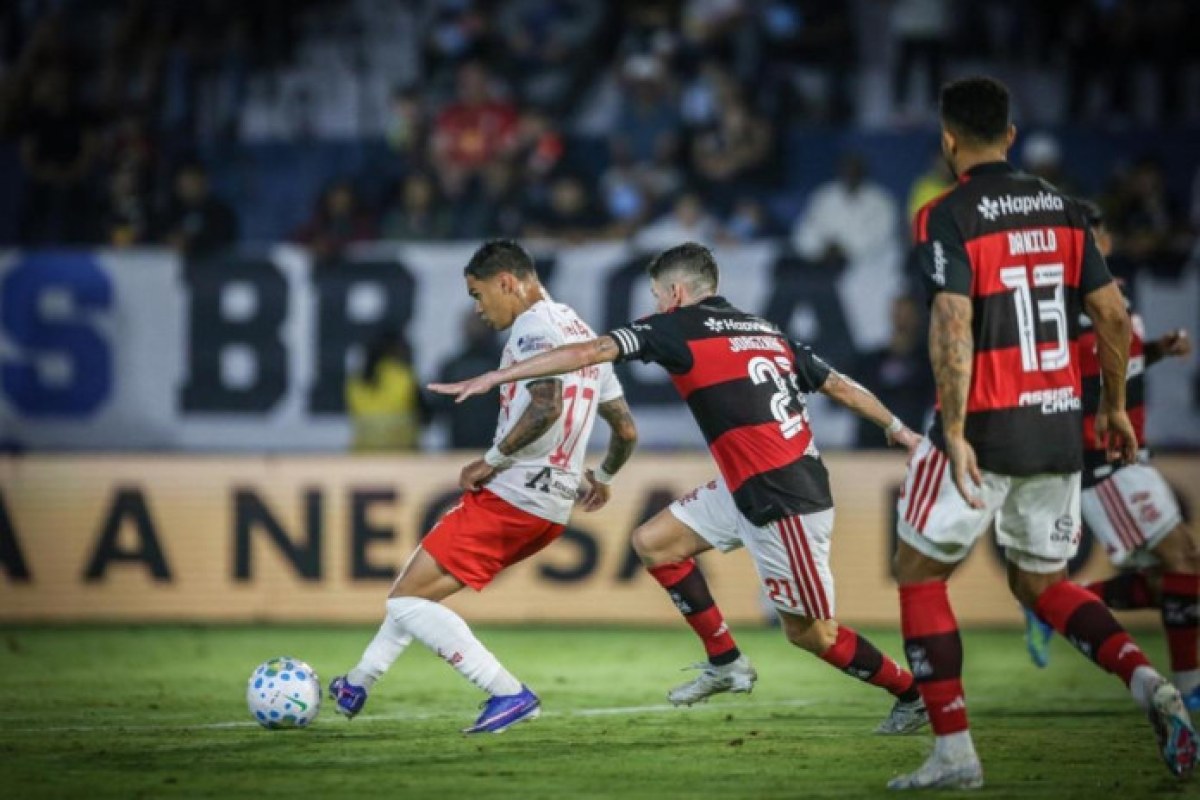 Flamengo pega o Bragantino no Maracanã: saiba onde assistir ao vivo