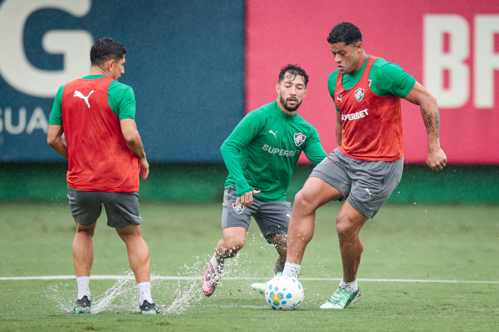 Fluminense tem Guga e Soteldo fora de treino no CT da Barra Fluminense tem Guga e Soteldo fora de treino no CT da Barra
