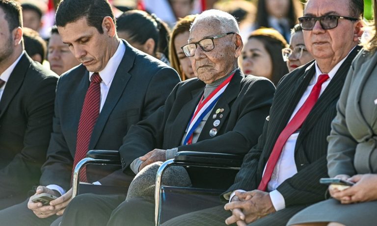 Herederos de veteranos conmemoran los 93 años de la Batalla de Boquerón en Coronel Oviedo