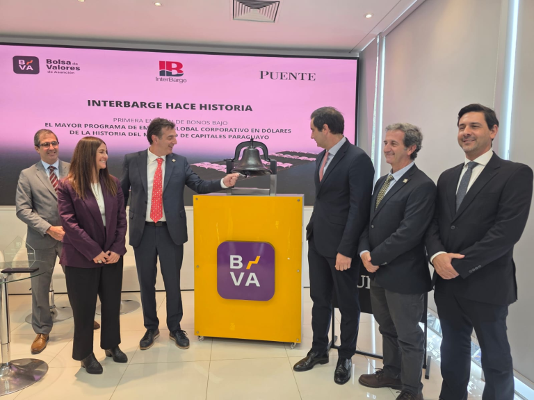 InterBarge celebra su histórico toque de campana tras registrar el mayor programa corporativo en dólares del mercado paraguayo de la mano de PUENTE