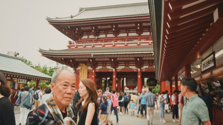 Japón supera por primera vez los 100.000 centenarios: ya son 107.677 y casi nueve de cada diez son mujeres