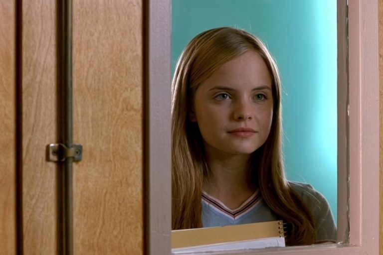 La volvimos a ver en ‘American Horror Story’ en 2026 y nos preguntamos: ¿qué fue de Mena Suvari?