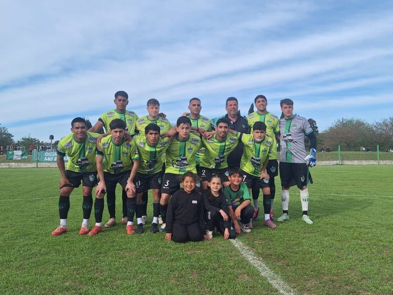 Los Andes goleó 4-0 a San Martín y llegó a los 13 puntos
