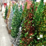 Luces y bambalinas engalanan las vitrinas: Comercio adelanta la temporada navideña