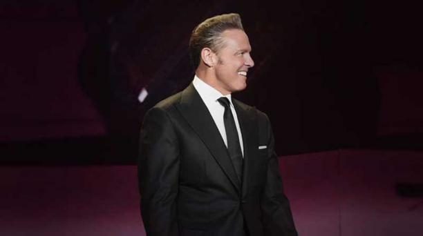 Luis Miguel confirma su regreso a los escenarios con nueva gira para 2027